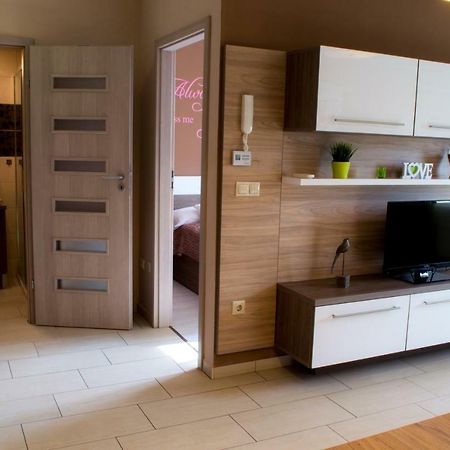 דירות Sárvár Platina Apartman מראה חיצוני תמונה