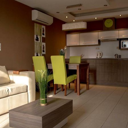 דירות Sárvár Platina Apartman מראה חיצוני תמונה