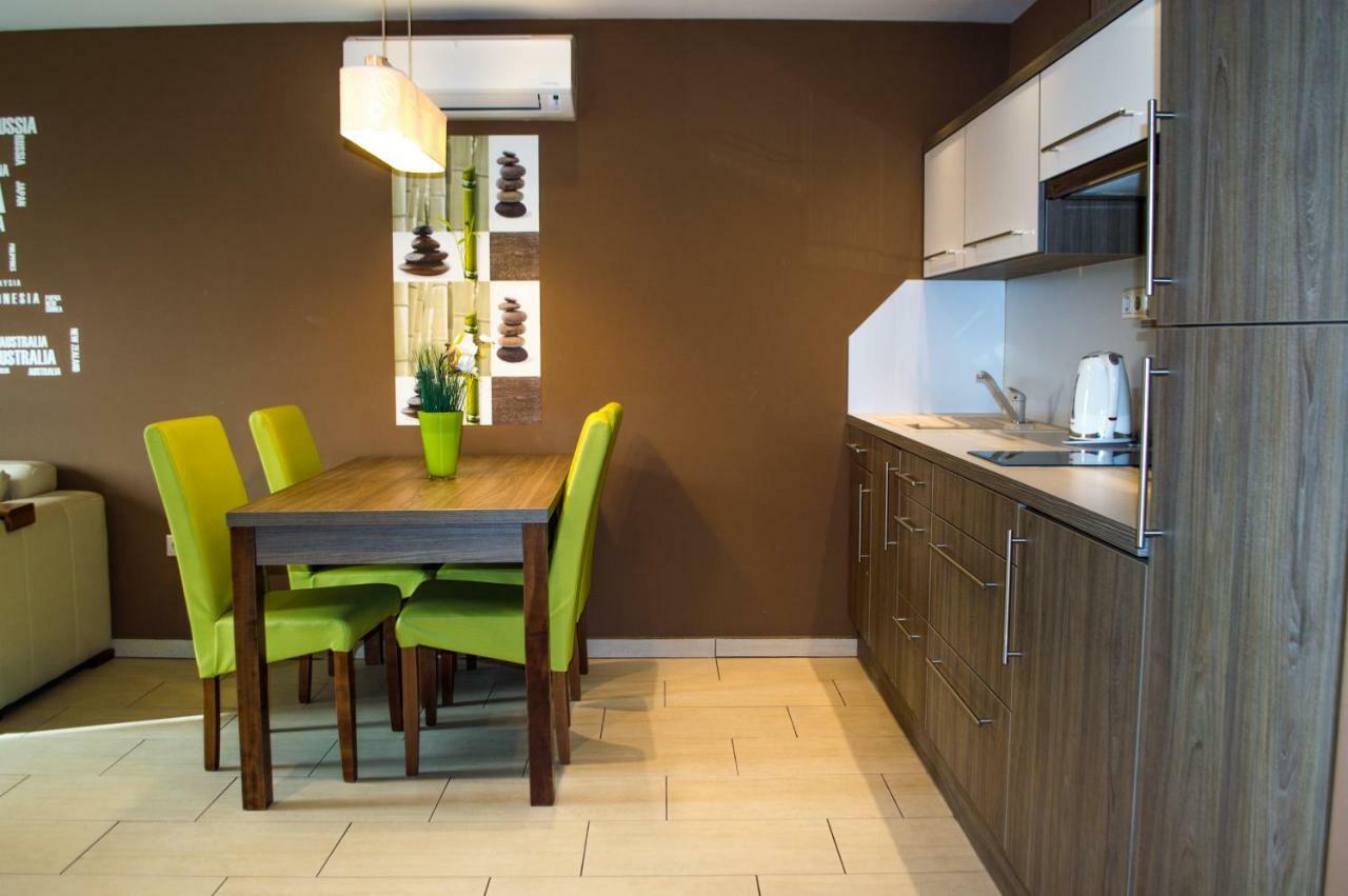 דירות Sárvár Platina Apartman מראה חיצוני תמונה